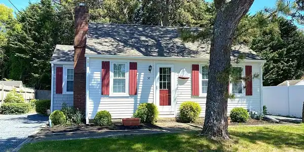 38 Cranberry Ln