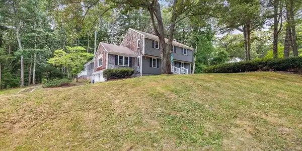 10 Flint Locke Dr