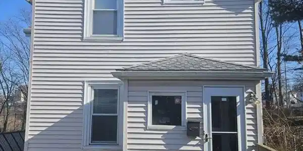 22 Burnham St