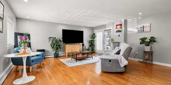 36 Saint Edward Rd