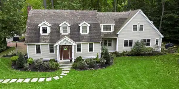 445 King St