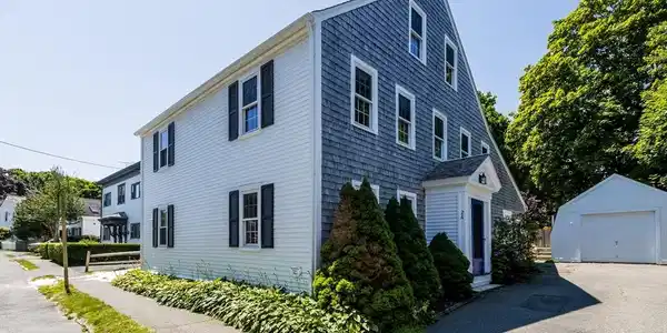 2A Pleasant St