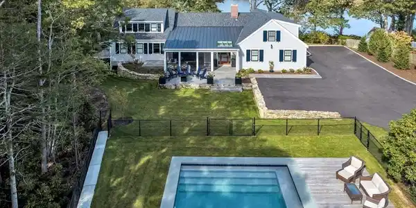 16 Walley Ct