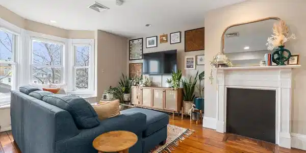 18 Lawrence St