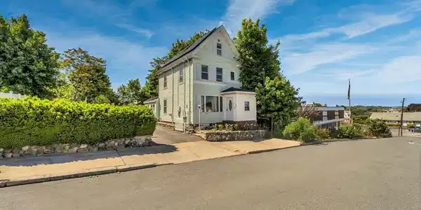 54 Tuckerman St