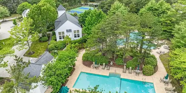 15 West Trevor Hill