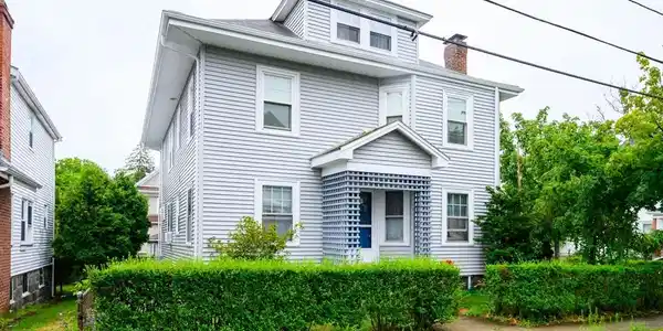 37 Davis St