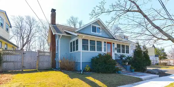 35 Warwick St