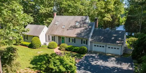 97 Damon's Point Rd