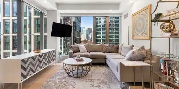 135 Seaport Blvd