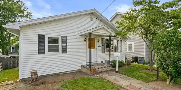 37 Meadow Street
