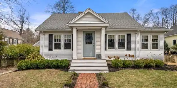 386 Country Way
