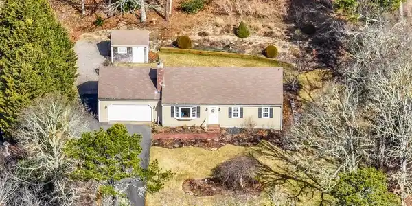 9 Weston Woods Rd