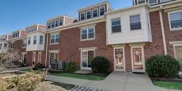 142 Quincy Shore Dr