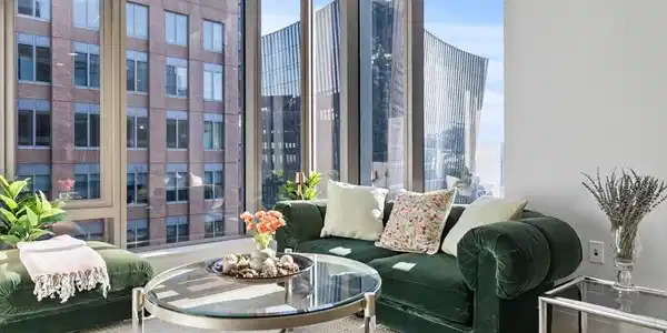 135 Seaport Blvd