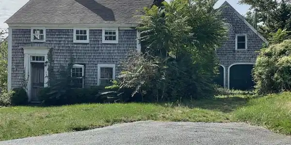 739 Crowell Rd