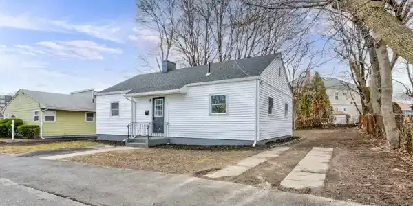 25 Curtis Rd