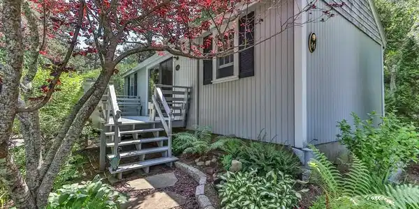 7 Great Hollow Rd