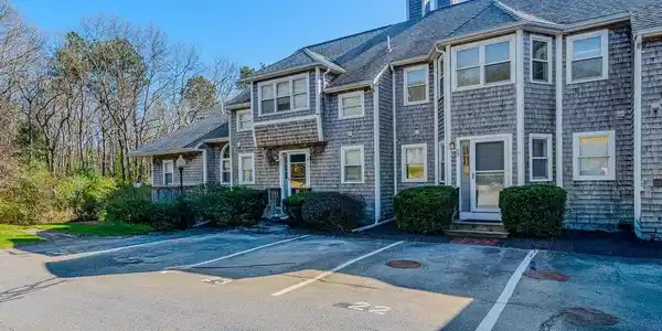 22 Harbor Hill Dr.