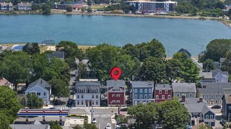 89 Bridge St