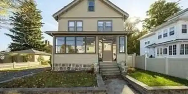 11 Gould St