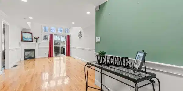 36 Gold Leaf Ln