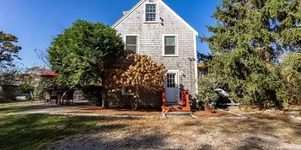 50 Nightingale Rd