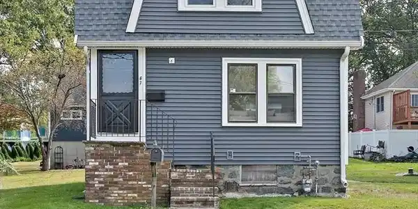 67 Somerville Ave