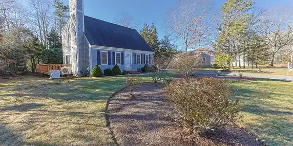 52 Waquoit Farms Dr
