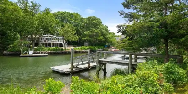 112 Wading Place Rd