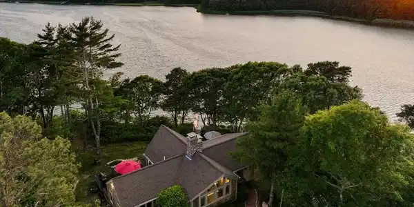 108 Bay Rd