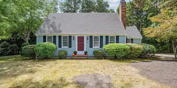 7 Arrowood Drive