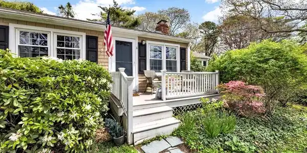 6 Captain Morgan Rd