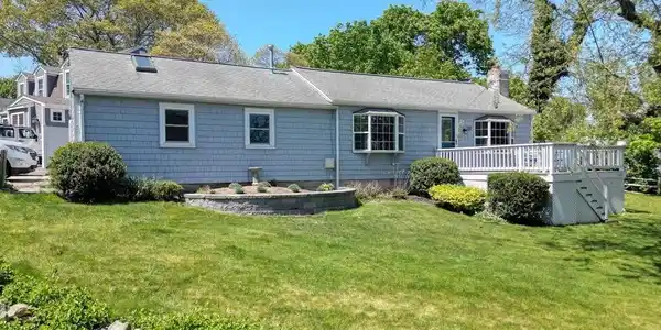 110 Mayflower Lane