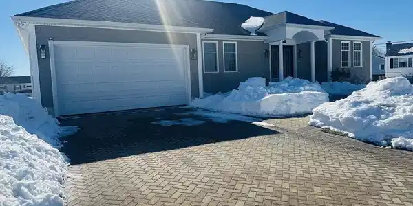 115 River Road
