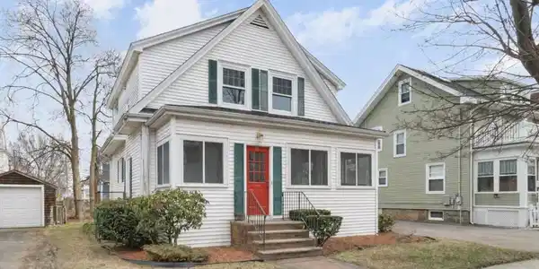 19 Bass St