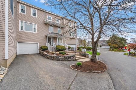 7 Whaler Lane