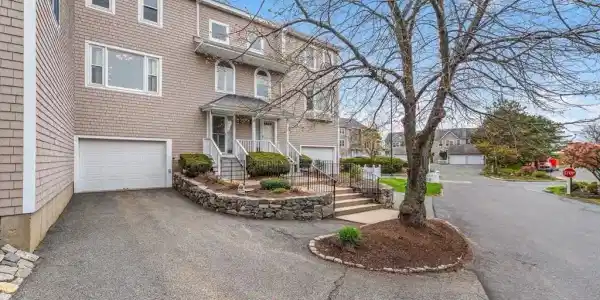7 Whaler Lane