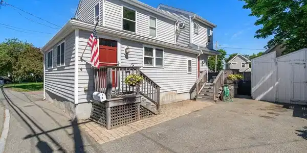 58 Bay View Ave