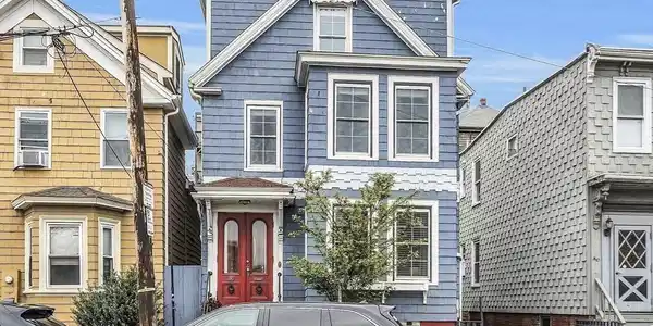87 Condor Street