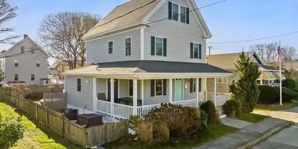 26 L St