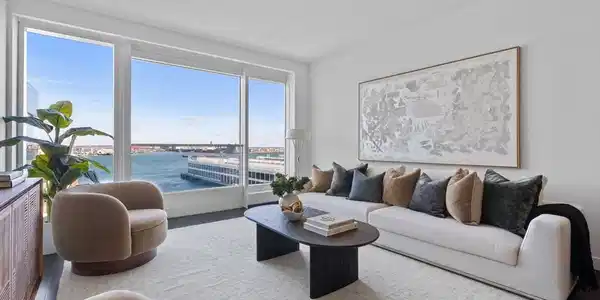 150 Seaport Blvd
