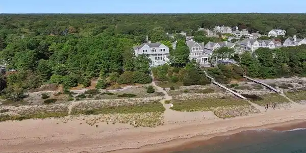 27 Ocean Bluff Dr