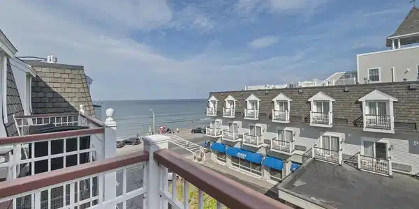 45 Hull Shore Dr