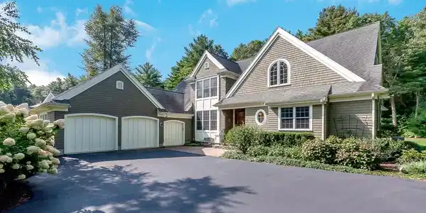 12 Prince Snow Cir