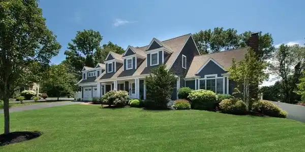 38 Lauren Ln