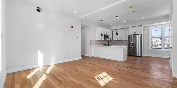 1088 Saratoga