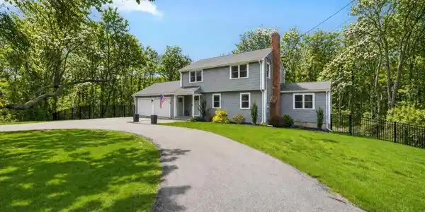 184 Booth Hill Rd