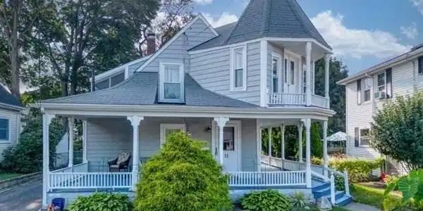 11 Gannett Rd
