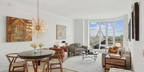 100 Lovejoy Wharf